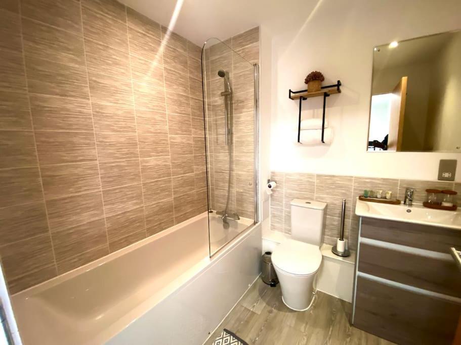 Prime Suite 2 Bedroom Apartment With Rooftop Terrace Manchester Buitenkant foto