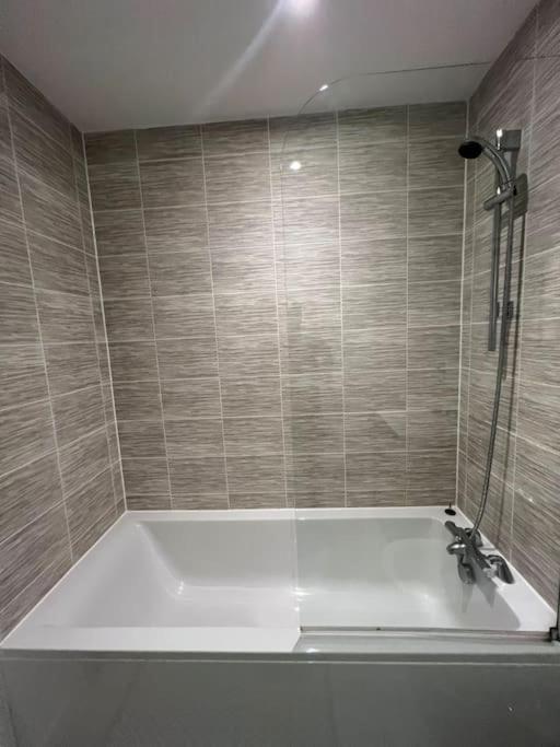 Prime Suite 2 Bedroom Apartment With Rooftop Terrace Manchester Buitenkant foto