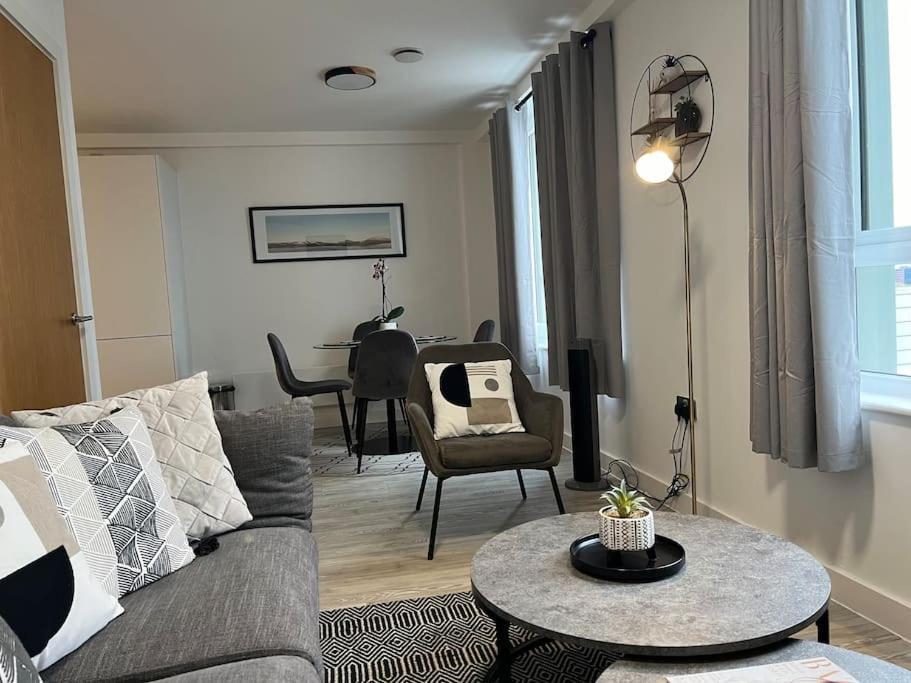 Prime Suite 2 Bedroom Apartment With Rooftop Terrace Manchester Buitenkant foto